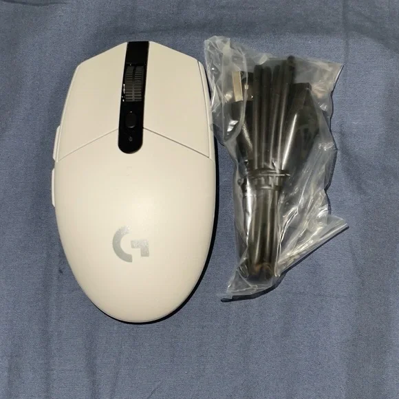 G305 LIGHTSPEED WIRELESS GAMING MOUSE WHITE - Picture 7 of 9